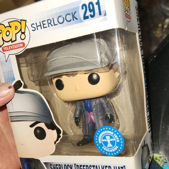 Funko Pop! Sherlock and Watson Set Of 3 - Picture 5 of 7